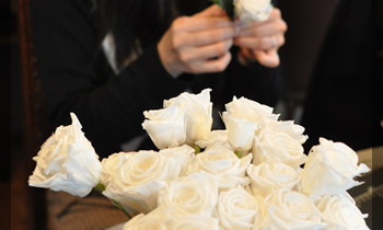 プリザ　プリザーブドフラワー　ウェディングブーケ　 豪華 　キャスケードブーケ　純白