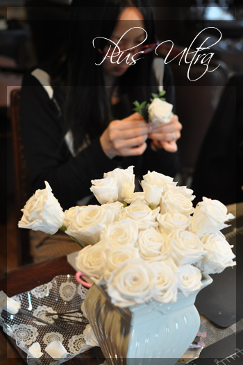 プリザ プリザーブドフラワー ウェディングブーケ 豪華 キャスケードブーケ 純白