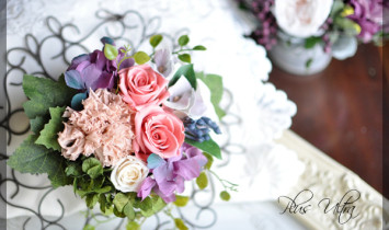 プリザ　プリザーブドフラワー　造花　生花　レッスン　フラワーアレンジ　豪華　アイアン　手づくり