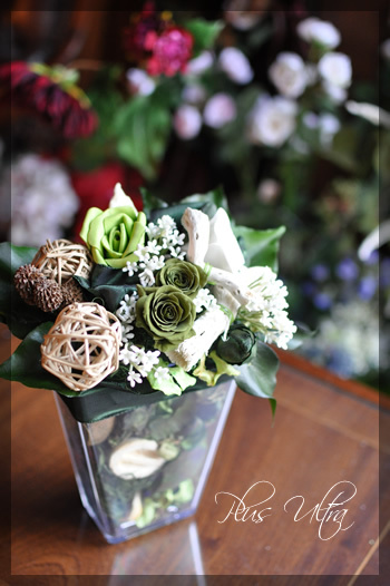 プリザ　プリザーブドフラワー　白グリーン