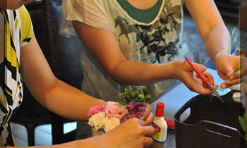 プリザ　プリザーブドフラワー　玄関　横長　 豪華 黄色オレンジ　可愛い