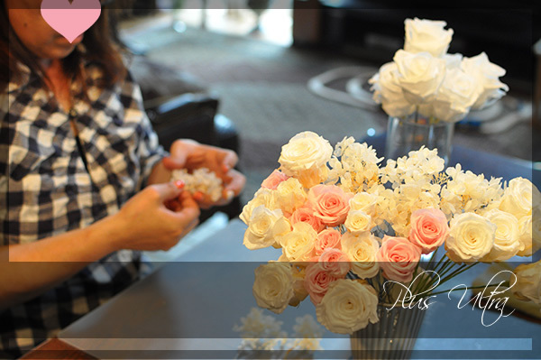 プリザ　プリザーブドフラワー　ウェディングブーケ　可愛い キャスケードブーケ　白　ピンク