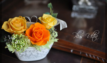 プリザ　プリザーブドフラワー　レッスン　フラワーアレンジ　豪華　横長　黄色　オレンジ　可愛い