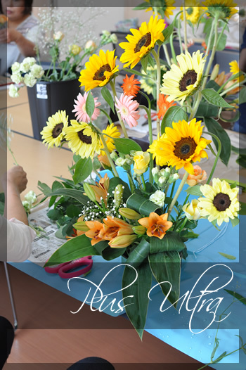 プリザーブドフラワー　造花　生花　レッスン　フラワーアレンジ　豪華　可愛い　手づくり