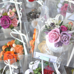 プリザーブドフラワー　豪華　シック　大人ピンク　紫　オールドローズ　上品　　おしゃれ　アンティーク　母の日　横長　結婚祝い　新築祝い　退職祝い