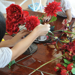 造花　赤　豪華　アンティーク　アイアン　手づくり　シック　大人　おしゃれ　玄関