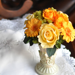 プリザーブドフラワー　造花　レッスン　ラウンド　四方見　豪華　玄関　ガーベラオレンジ　黄色　元気カラー　可愛い　自然