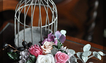 プリザ　プリザーブドフラワー　レッスン　フラワーアレンジ　豪華　アイアン　手づくり　壁掛け　大人ピンク