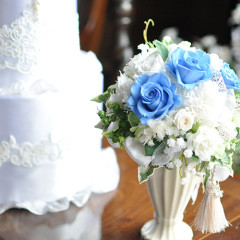 おむつケーキ　ダイパーケーキ　出産祝い　豪華　２段　プリザ　ミニブーケ　ブルー　男の子