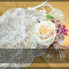 造花　コサージュ　卒園　卒業　入園　入学　クリーム　大人　おとなしい