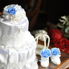 おむつケーキ　ダイパーケーキ　出産祝い　豪華　２段　プリザ　ミニブーケ　ブルー　男の子