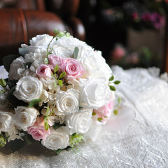 プリザ　プリザーブドフラワー　ウェディングブーケ　キャスケード　ティアドロップ　ピンク　ナチュラル