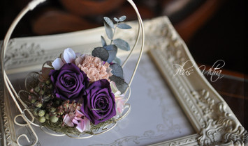 プリザ　プリザーブドフラワー　レッスン　フレーム　アンティーク　おしゃれ　紫　アイアンバスケット　渋い