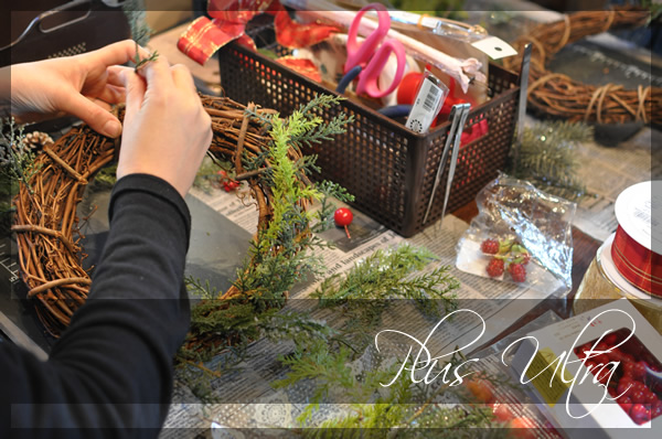 クリスマスリース シンプル 造花