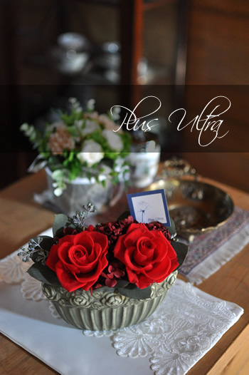 プリザーブドフラワー　造花　豪華　おしゃれ　赤色　プレゼント