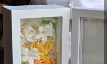 プリザ　プリザーブドフラワー 出産祝い　フォトフレーム　黄色　ジャスミン