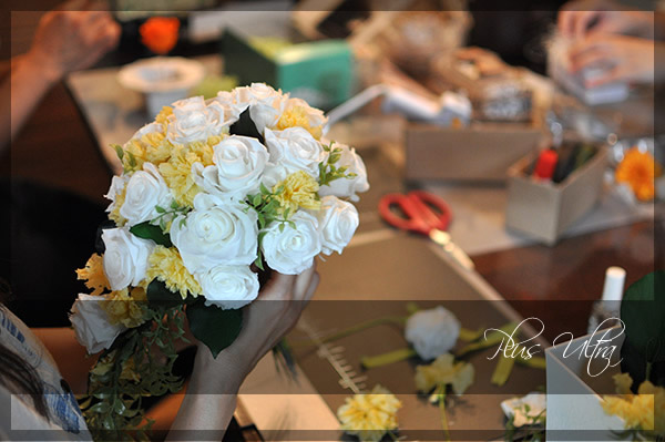 プリザ　プリザーブドフラワー　ウェディングブーケ　キャスケード　白　ナチュラル